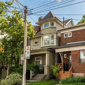 https://one-of-a-kind-ghostbusters-house.hotelstorontoontario.org