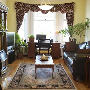 3* Oda ve Kahvaltı Rideau